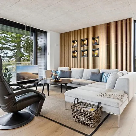 Iarund - 600m From The Sea By Interhome 度假居